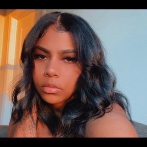 Meet your Posher, Isis